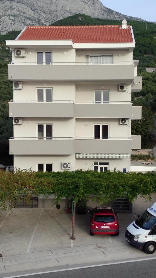 Apartments Zora Tučepi Esterno foto