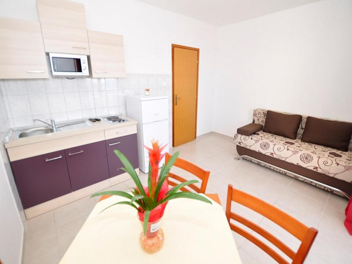 Apartments Zora Tučepi Esterno foto